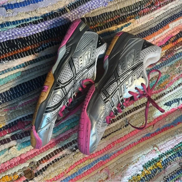 Asics 🩷Women's Silver and Pink Athletic Shoes - Picture 4 of 6
